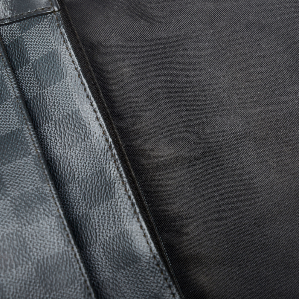 Pre-Loved Louis Vuitton Damier Graphite District PM - Picture 8 of 12